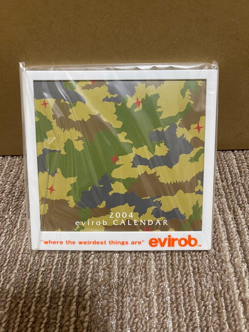 T9G evirob 2004年カレンダー セット