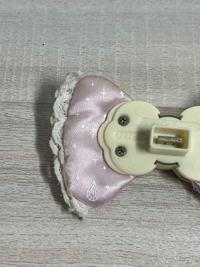 たまデコピアス ゆめみるチェンジリボン　たまごっちピース