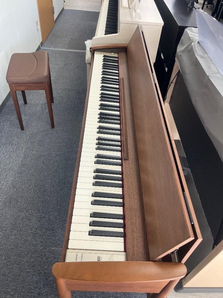 ★81763【電子ピアノ】ROLAND　KF10KW　19年製