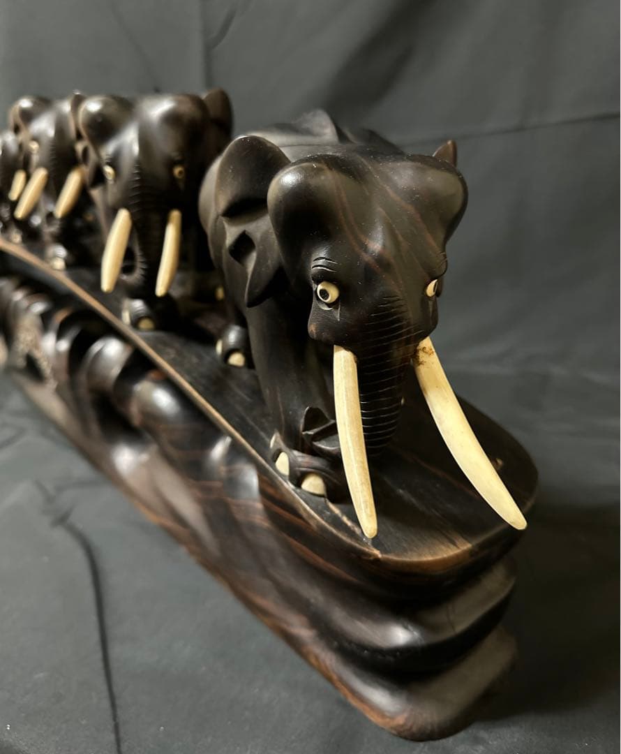 手彫りの象の彫刻 - 高品質エボニー製アート作品（スリランカ製）