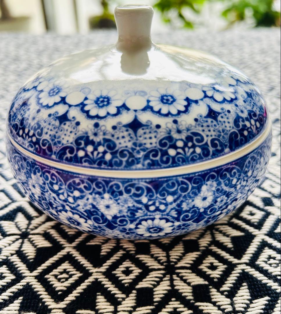 橋本よしこさん作　磁器染め付け　蓋もの