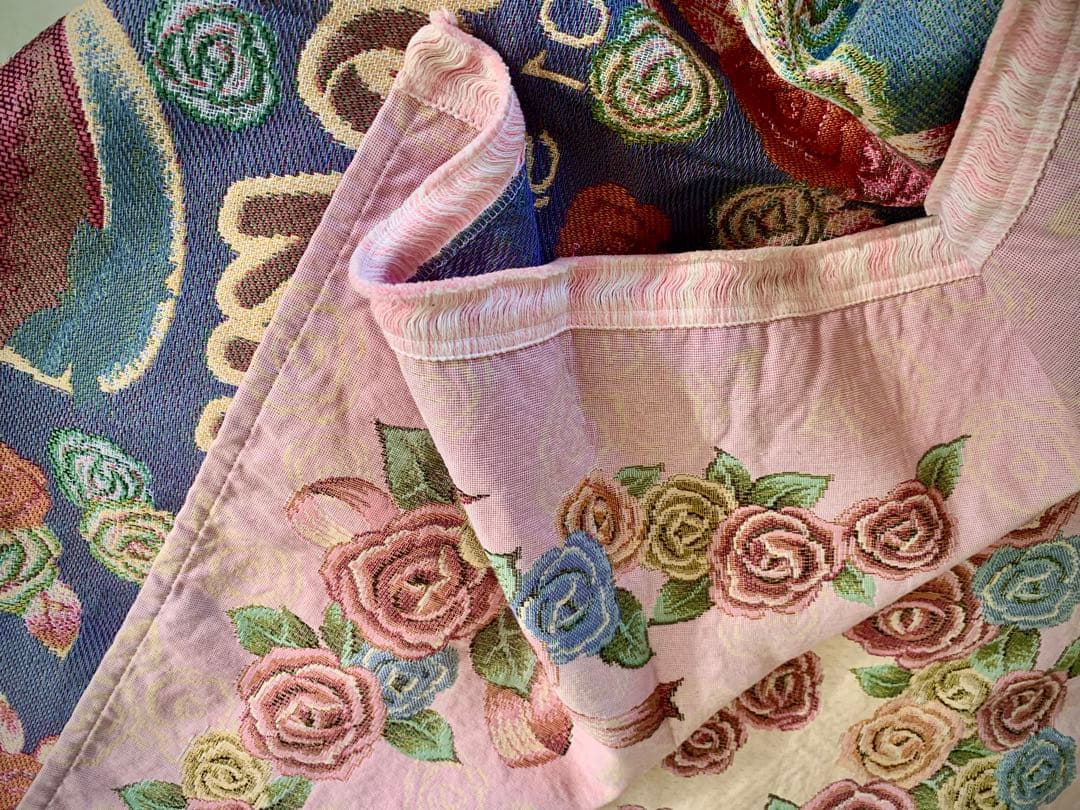 超レア25周年記念品♡ゴブラン織Hello Kittyベッドカバ195✖️127㎝