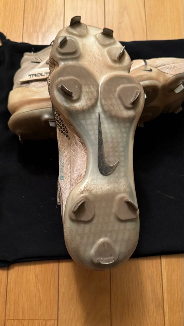 NIKE 野球スパイク　TROUT