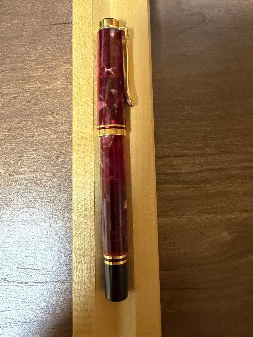 ペリカン　万年筆　M320 ルビーレッド　字幅B