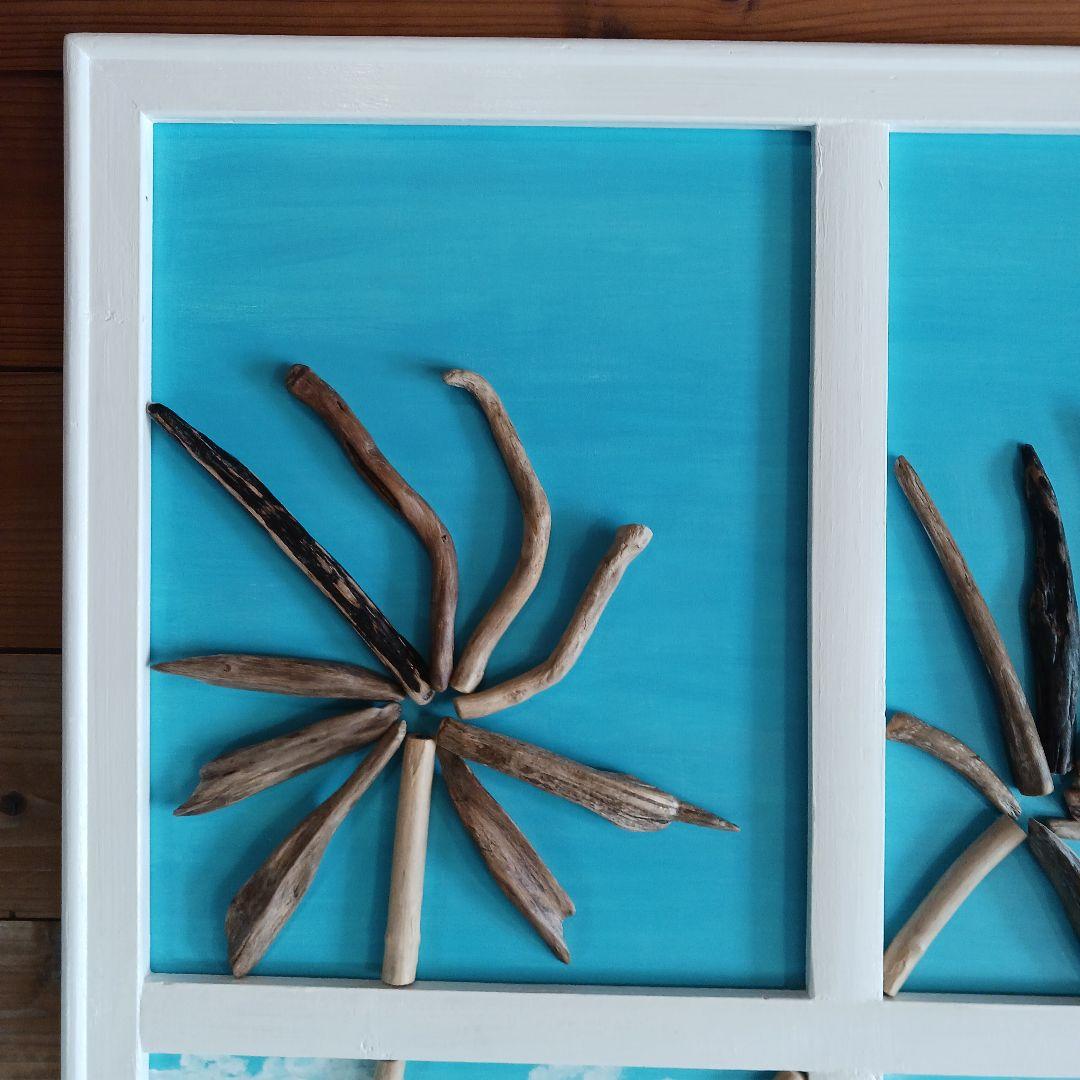 アクリル画　流木作品　海が見える窓　　　　　空と海とヤシの木の風景