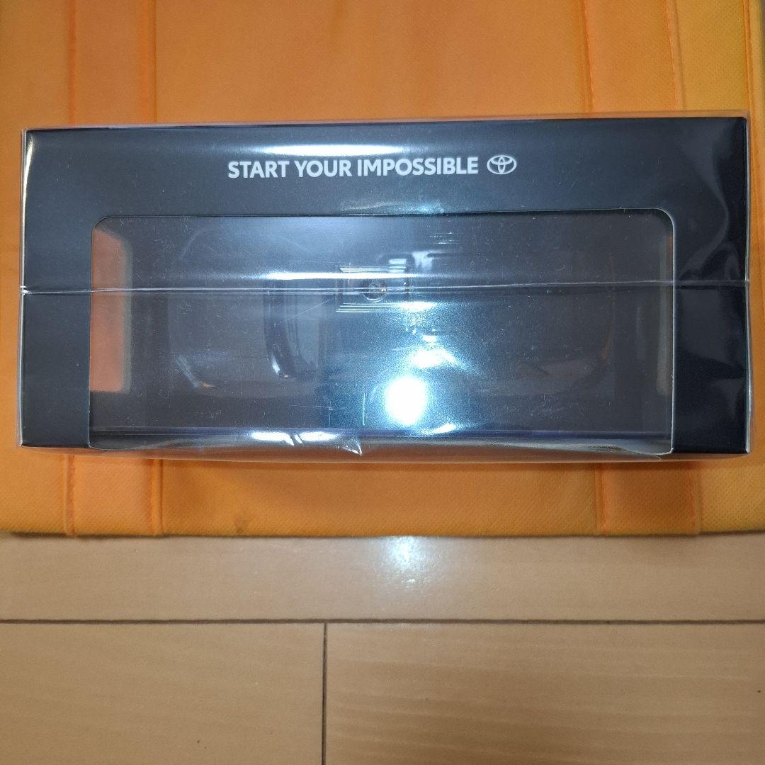 トヨタ 新型RAV4 アドベンチャー1/30 カラー・ブラック×アーバンロック