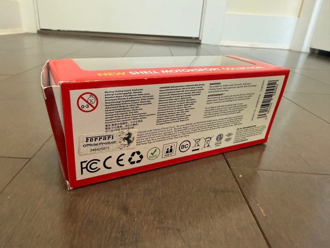 【新品】Ferrari F1-75 Bluetooth ラジコン　ミニカー