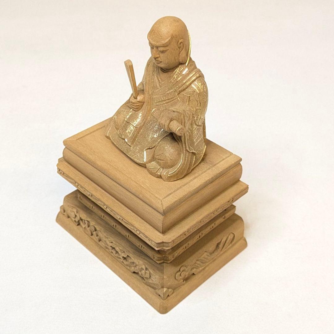 【さらに値下げ・新品】 日蓮聖人　金泥　上彫　総高さ約23.5㎝　楠　日蓮宗