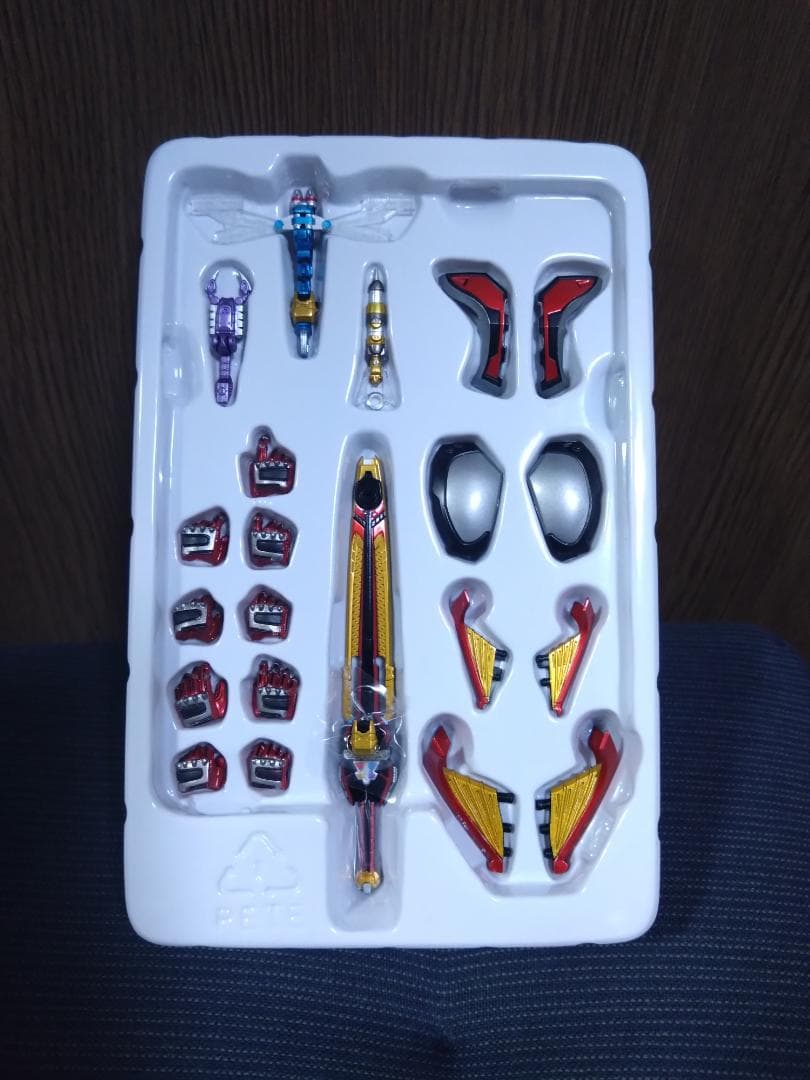 真骨彫 仮面ライダーカブト ハイパーフォーム S.H.フィギュアーツ