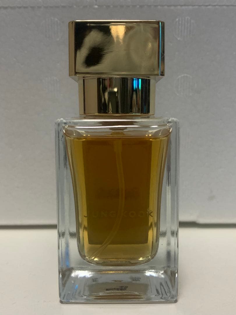 ジョングクGOLDEN パルファム 展示会　香水