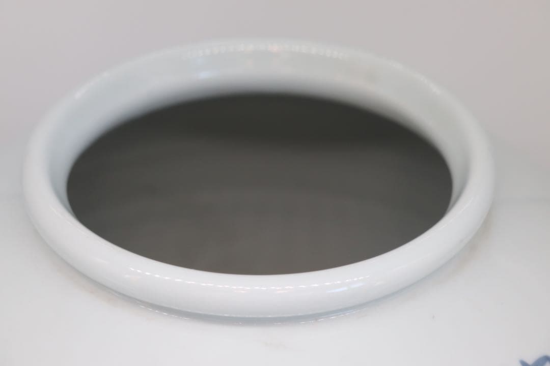 朝鮮　白磁　染付紋大壺　海印山房　送料込み250131