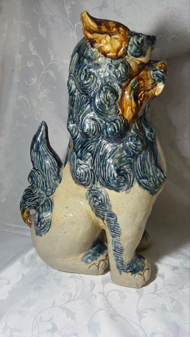 シーサー　38cm高　大型　陶器製 獅子の置物 青白