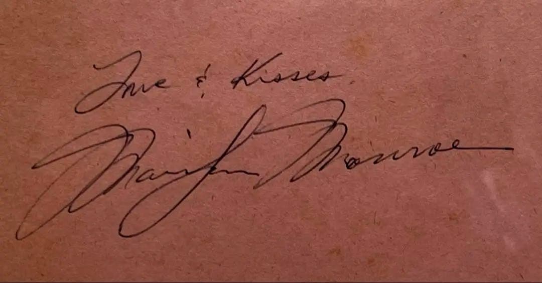 マリリン・モンロー（Marilyn Monroe） 　直筆サイン　額縁