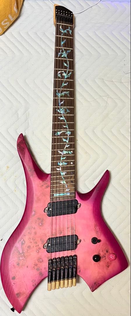 7弦　ヘッドレスギター