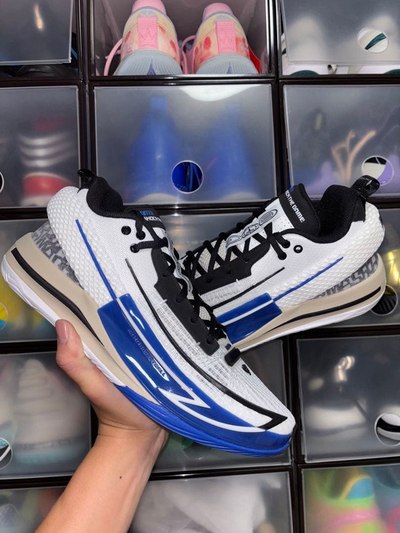 【中古品】日本未発売　バッシュ　アンタ ANTA