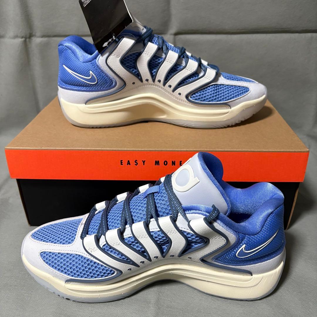 ナイキ　KD18 ホワイト　ブルー　白　ケビンデュラント　バッシュ