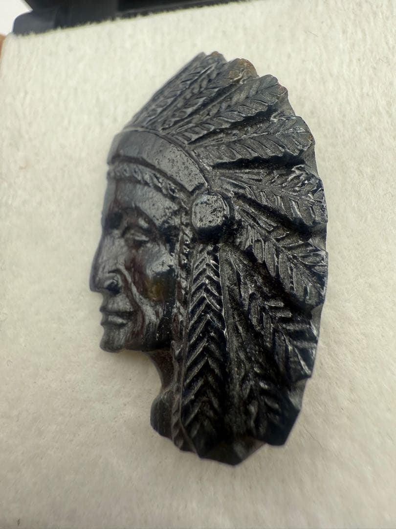 天然コランダム 彫刻 インディアンヘッド 53.494ct ソーティング付き