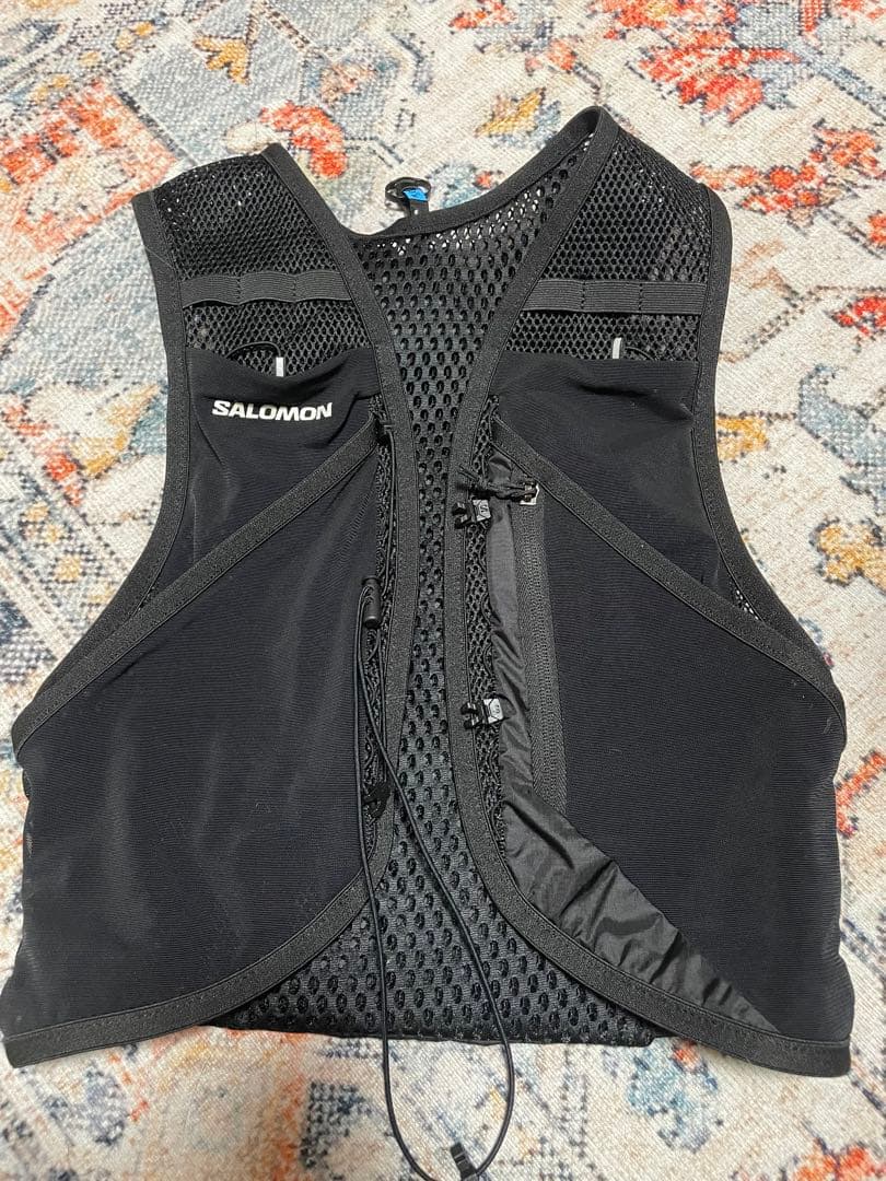 SALOMON ACTIVE SKIN4ブラック ランニングベスト