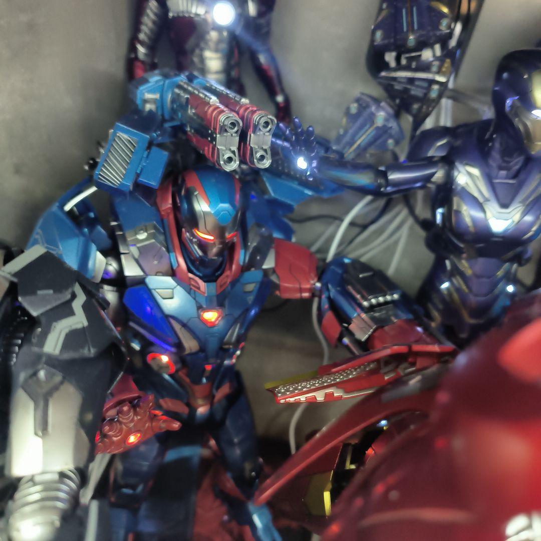 アイアンパトリオット　ホットトイズ カスタマイズ ライティング