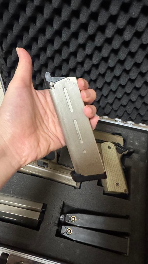 東京マルイM&P 9 V CUSTOM デザートウォーリア 4.3 ガンケース付