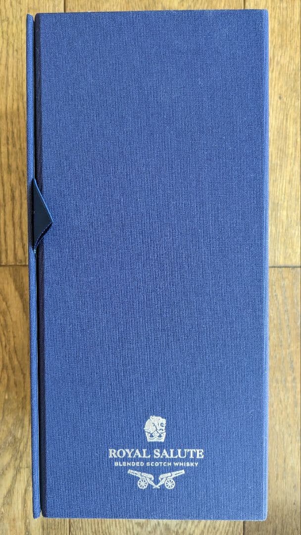 ✨ウイスキー ロイヤルサルート 32年　熟成のスコッチウイスキー　新品✨
