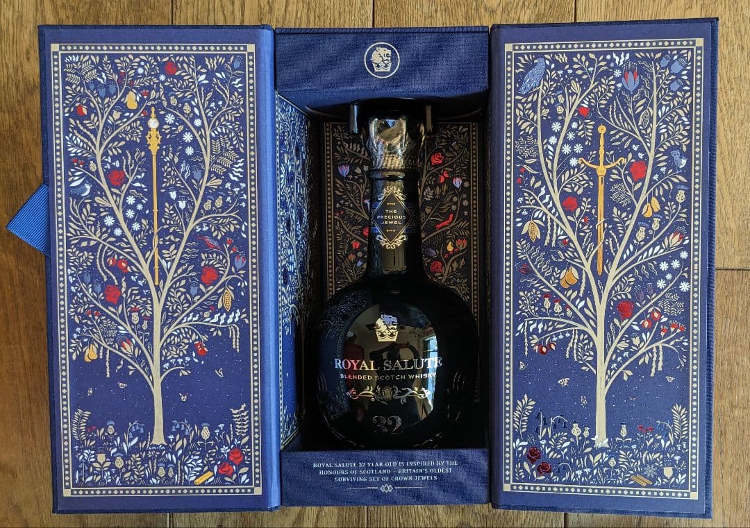 ✨ウイスキー ロイヤルサルート 32年　熟成のスコッチウイスキー　新品✨