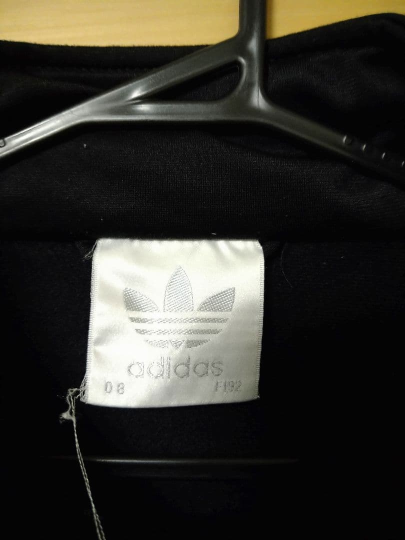 アディダス＜万国タグ トラックジャケットファイヤーバード＞　サイズL