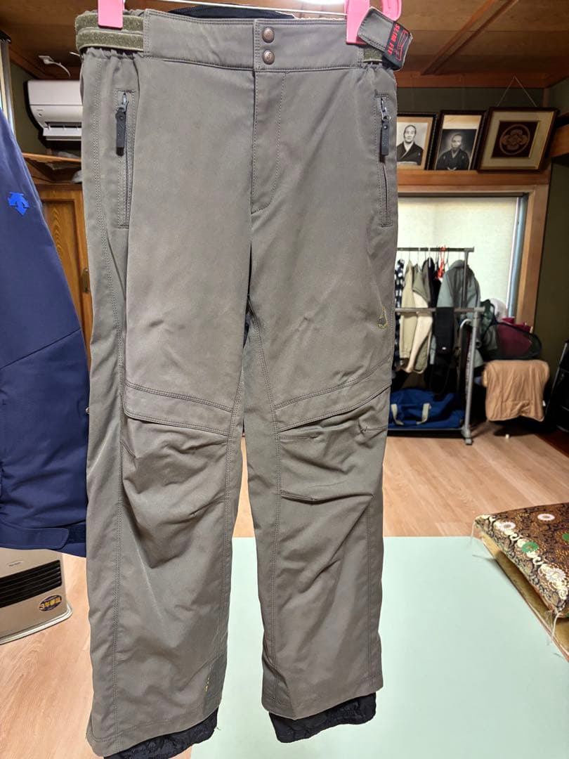 デサント　ジャケットOサイズ アシックス　パンツ　Ｍサイズ