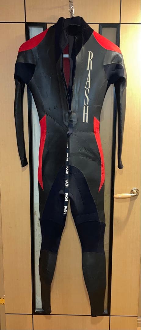 RASH wetsuits フルスーツ ブラック/レッド