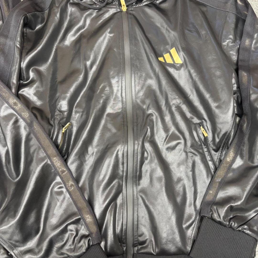 A14.adidas スタジアムゴールド ルーズフィットトラック セットアップ