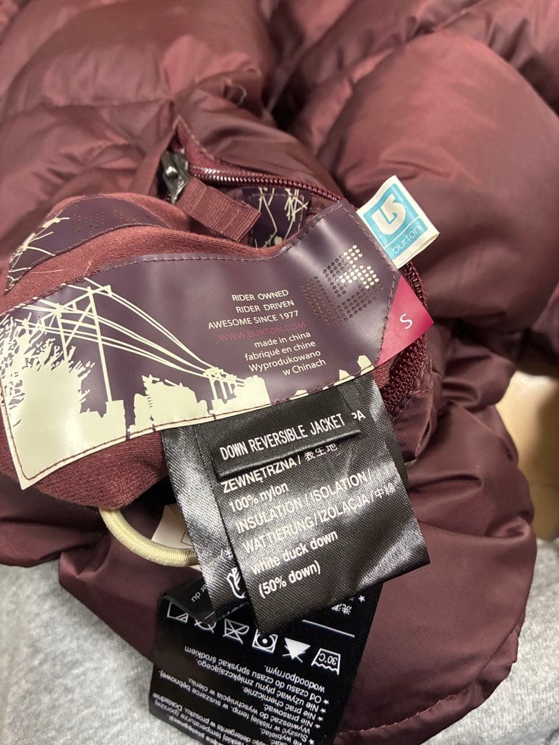 Burton パープル ダウンジャケット