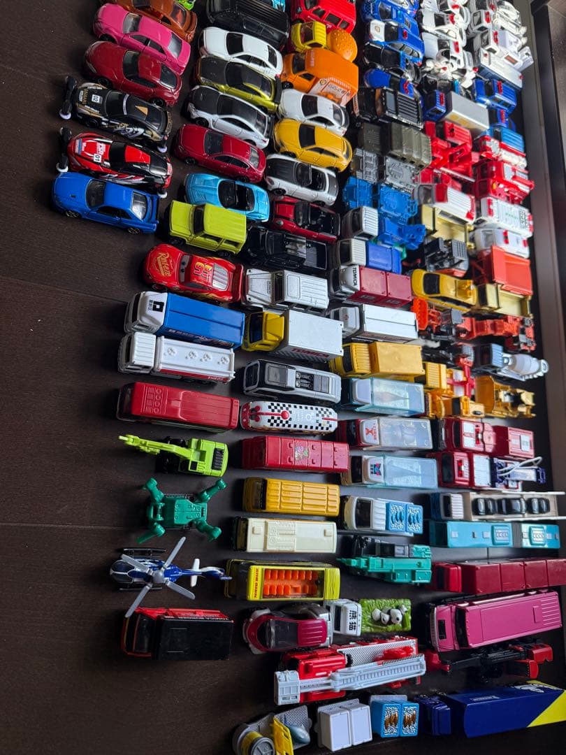 トミカまとめ売り　ロング11台　トミカ111台
