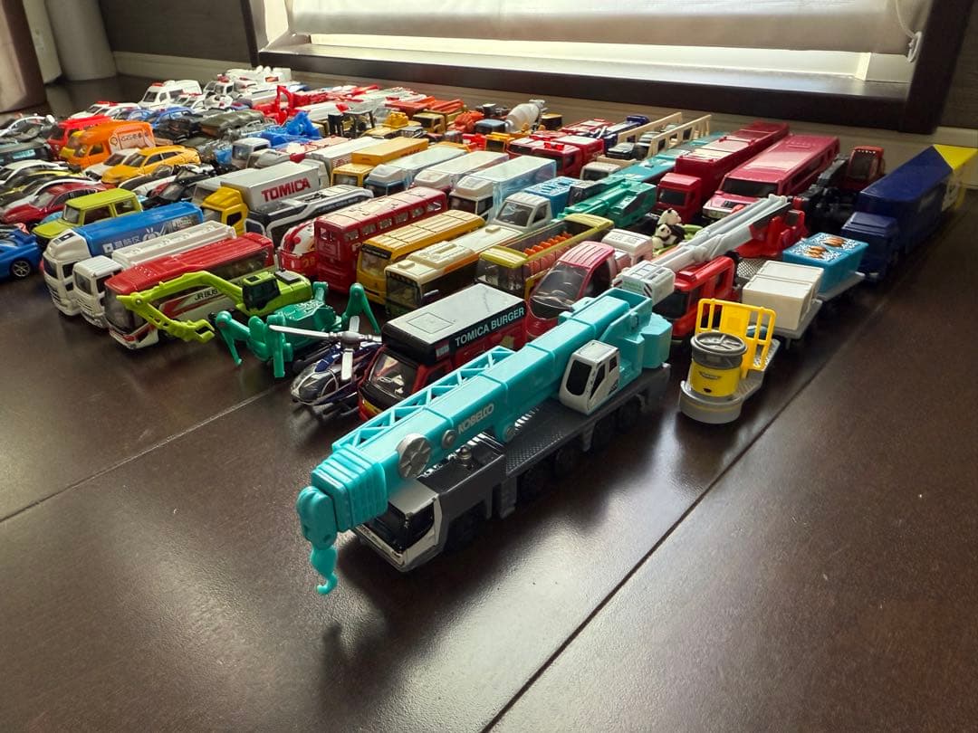 トミカまとめ売り　ロング11台　トミカ111台