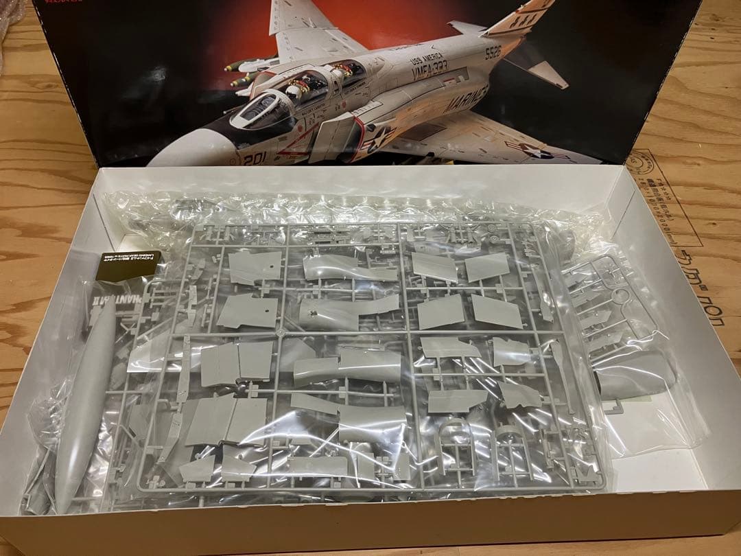 未使用　未組立　1/32 マクダネルダグラス　F-4Jファントムマリーン