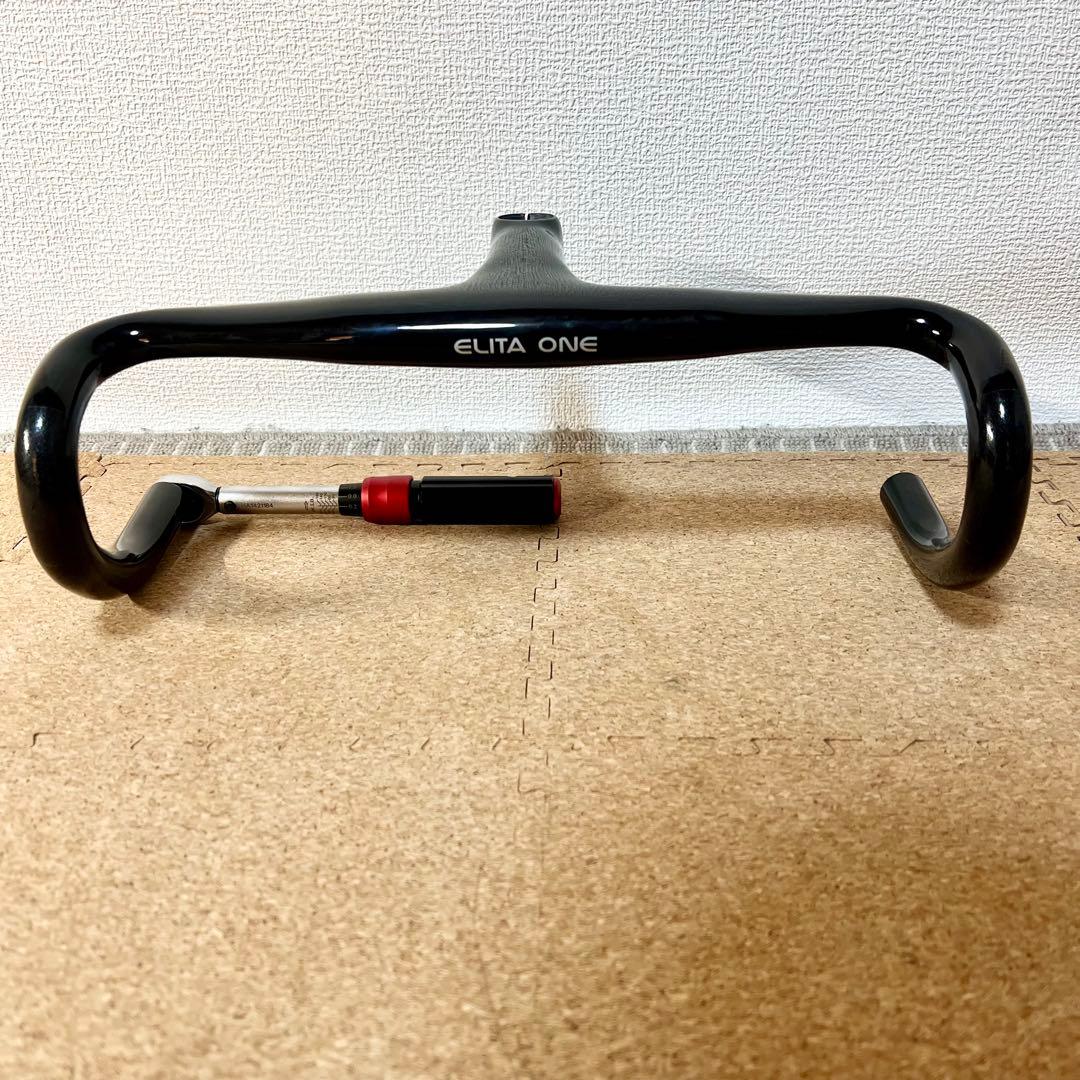 ロードバイク　一体型　カーボン　エアロ　ドロップハンドル　400-110mm