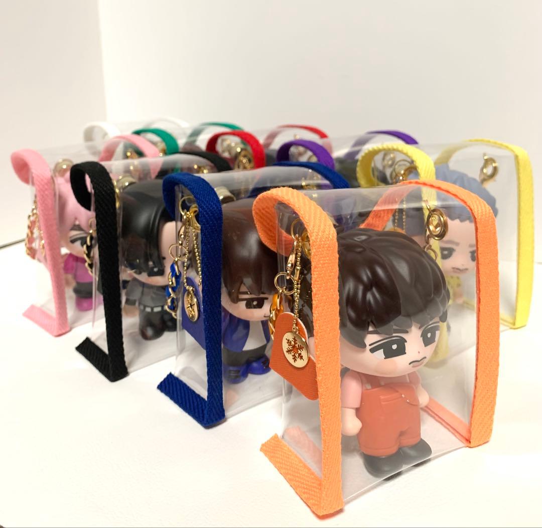 naomi　すのチルソフビポーチ　赤　Man 宮舘涼太　チルぬい