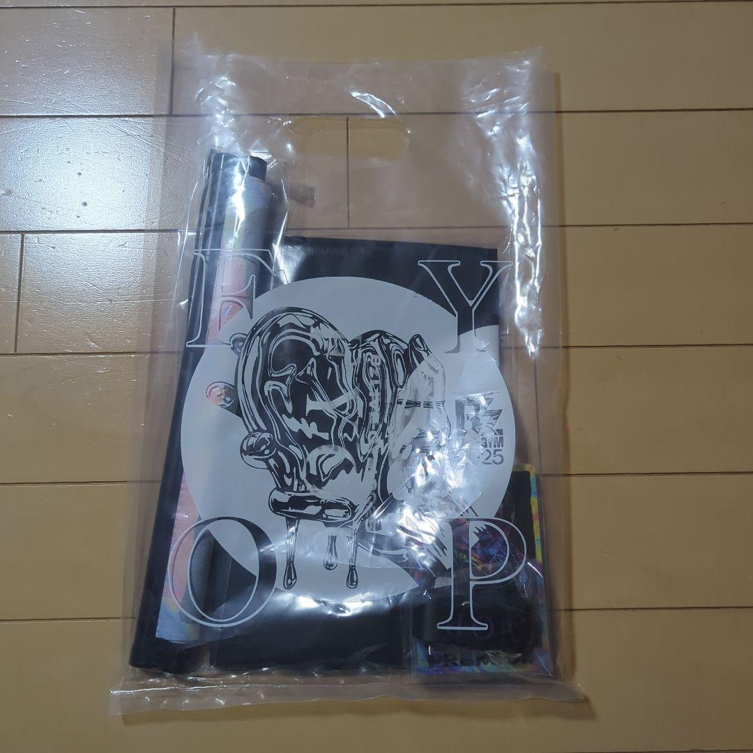 B'z2025FYOPツアー　プレミアム席限定グッズ