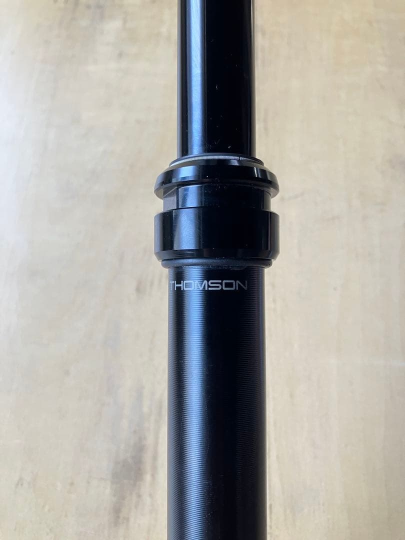 THOMSON ドロッパーポスト レバー付き BLUE LUG