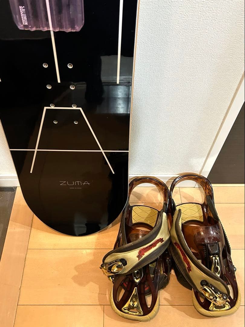 ZUMA スノーボード(新品未使用) + 中古付属品付