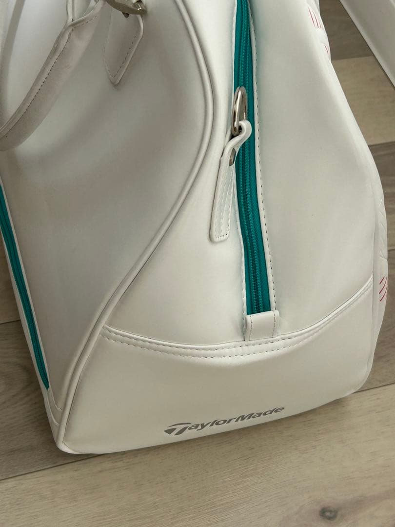 【❣️セール❣️】テーラーメイド　ゴルフ　ボストンバッグ（シューズ収納付）白