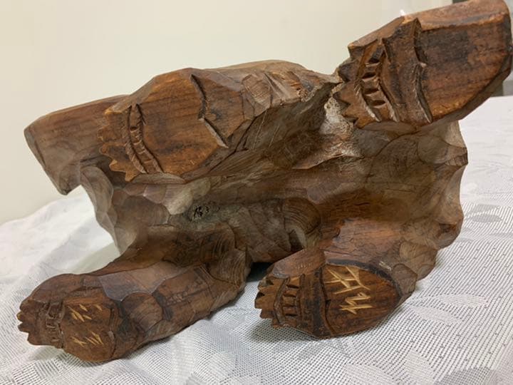 木彫の熊　作者あり　作者不明　写真を見てご判断願います