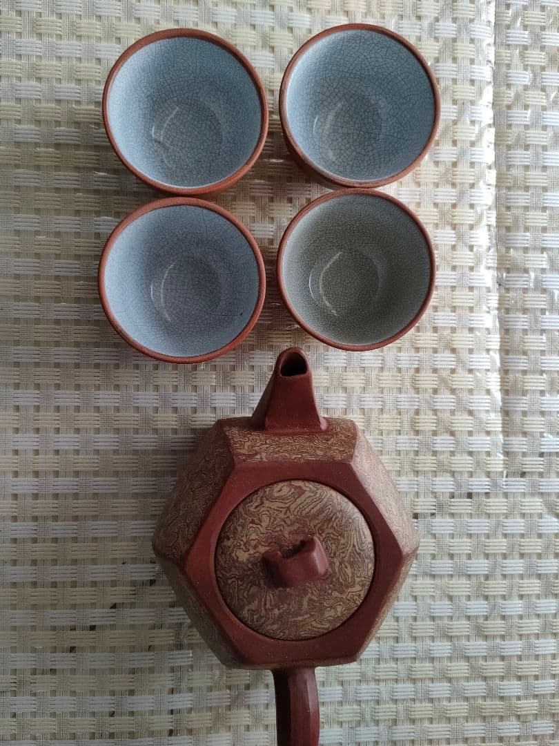 ●中国宜興 紫砂 急須＋湯呑4客セット 漢詩刻字 彫刻装飾 共箱付中国茶器紫砂壺