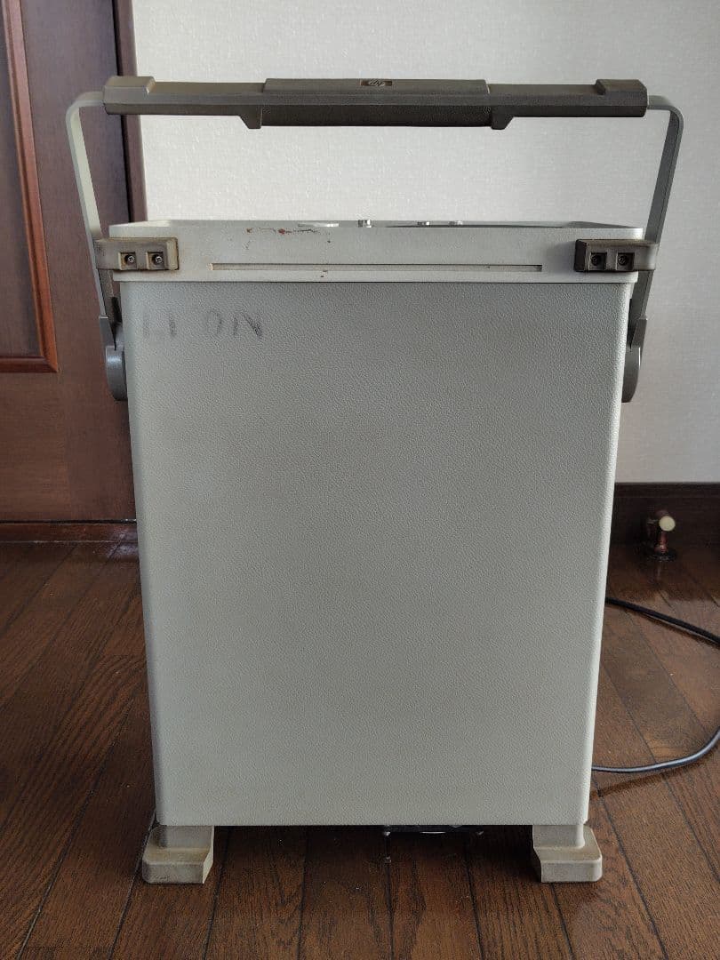 hp スペクトラムアナライザー　8590B