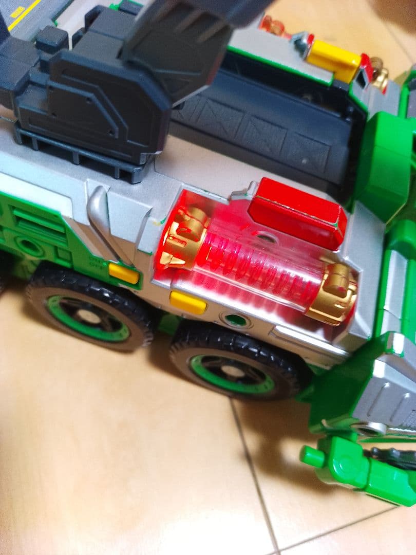 トミカ　 ハイパーグリーンレンジャー3号 レンジャートレーラー ハイパーシリーズ