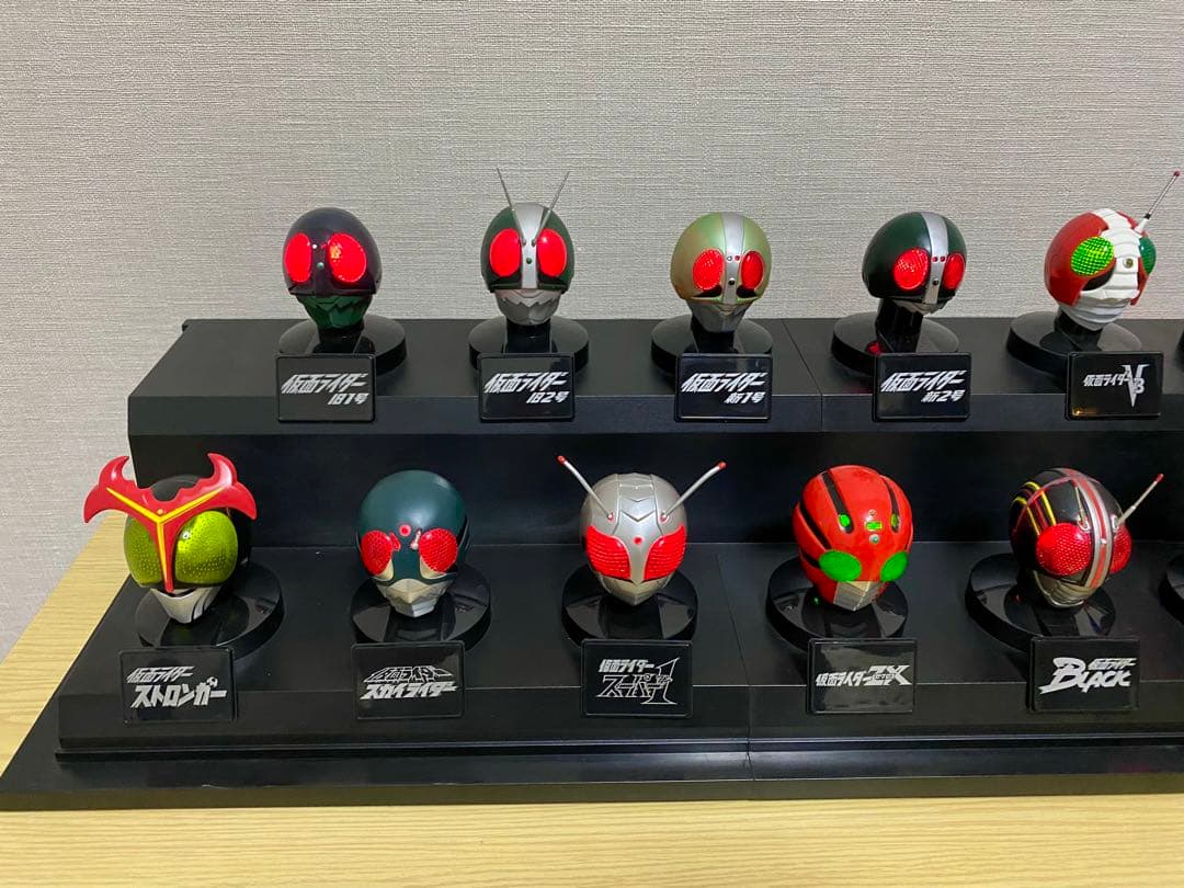 仮面ライダー マスクコレクション プレミアム発光台座ディスプレイ〜序章〜