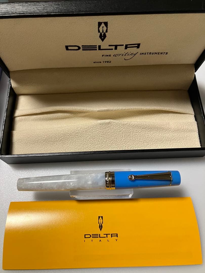 DELTA　デルタ　インシエーメ　第六弾　万年筆　F（細字）nib　日本限定品
