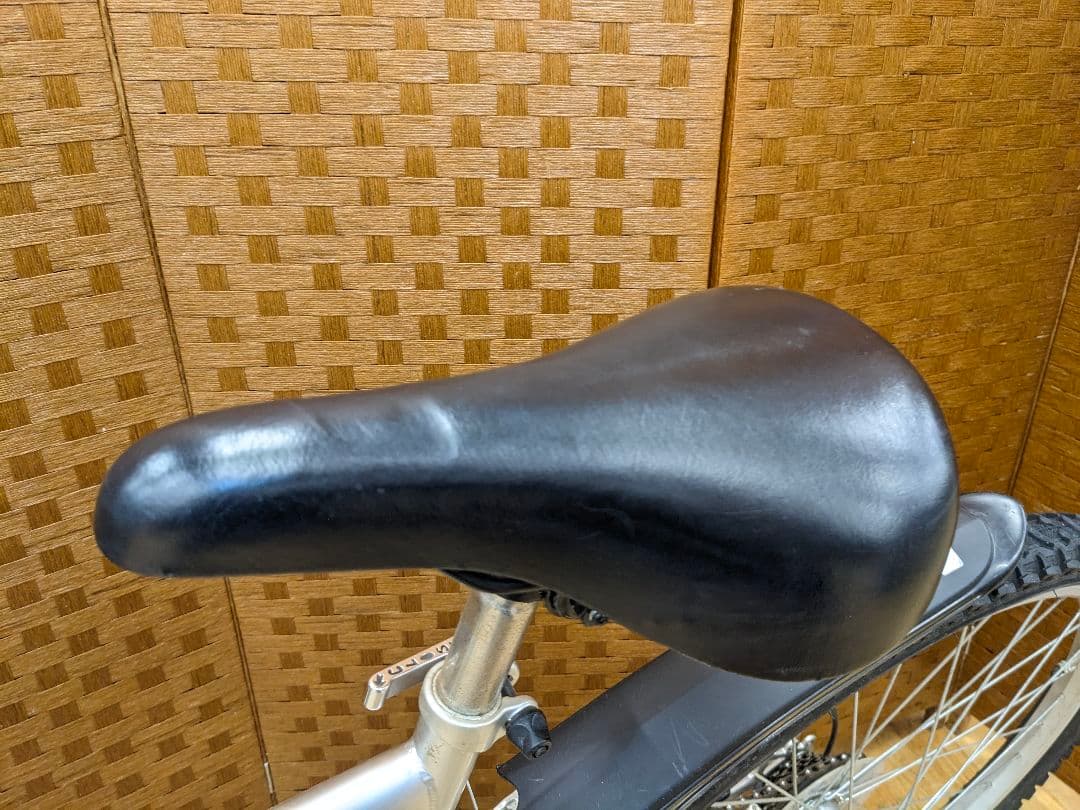 U023 マウンテンバイク　26インチ　サスペンション付き　シルバー