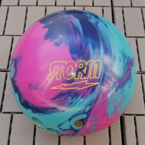 STORM　フィジックスツアー　ボウリングボール　13ポンド