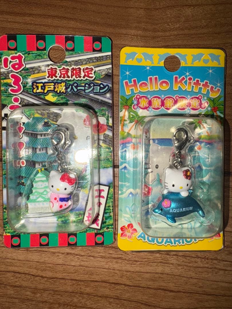 サンリオ　ご当地ハローキティ　ファスナーマスコット　根付けストラップなど32点