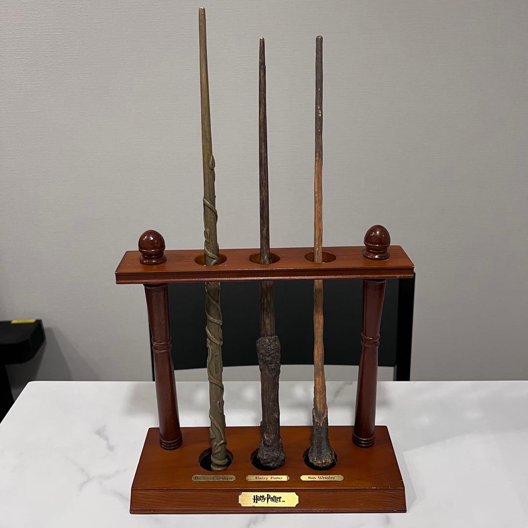 ハリーポッター　魔法の杖　WB ワーナー　3本セット　台座付き